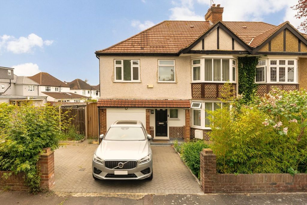 Property photo 1 of 6