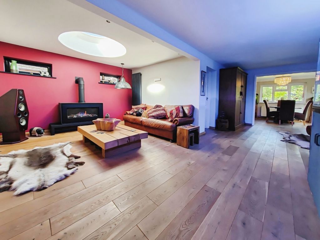 Property photo 3 of 24 Pbox-Img.Jpg