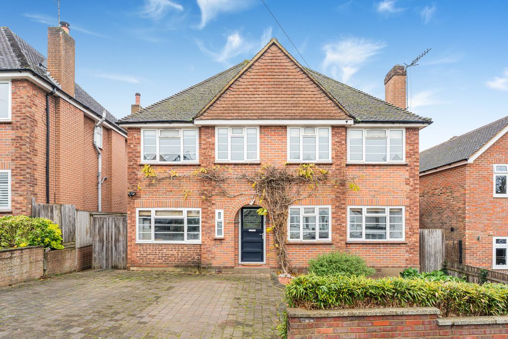 Property photo 1 of 20 Front