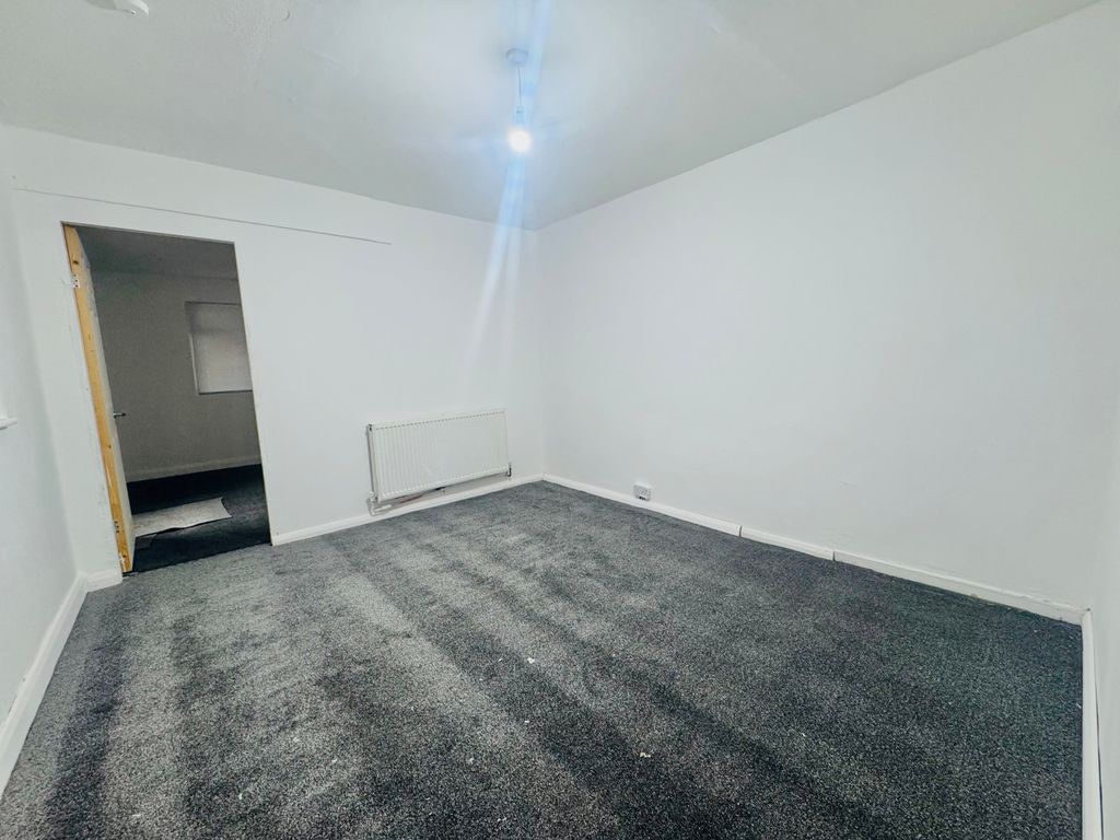 Property photo 2 of 8 Dining Room