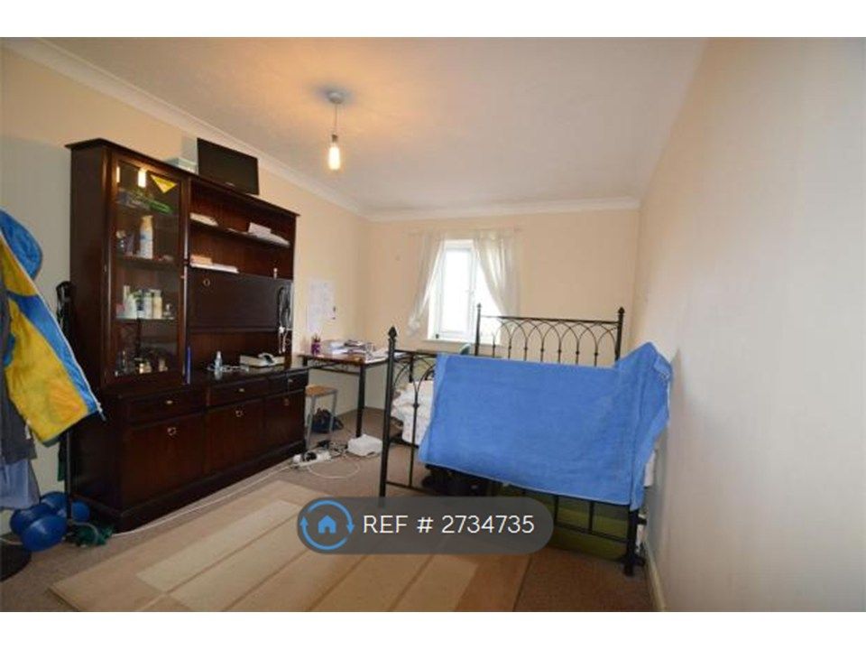 Property photo 3 of 6 Lounge