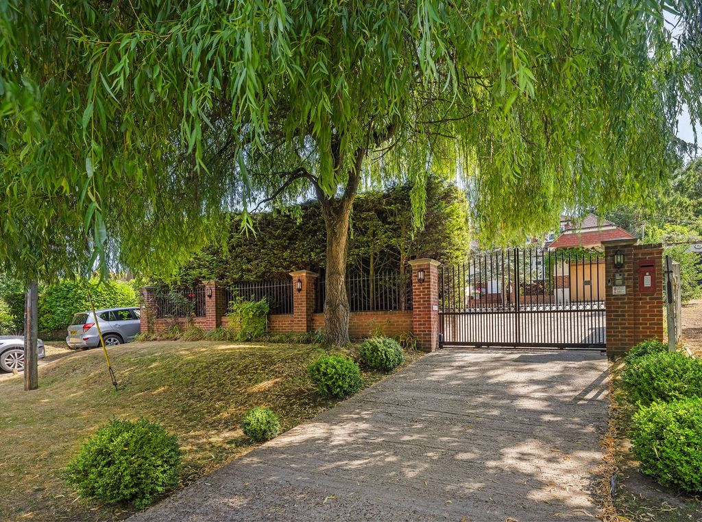 Property photo 2 of 18