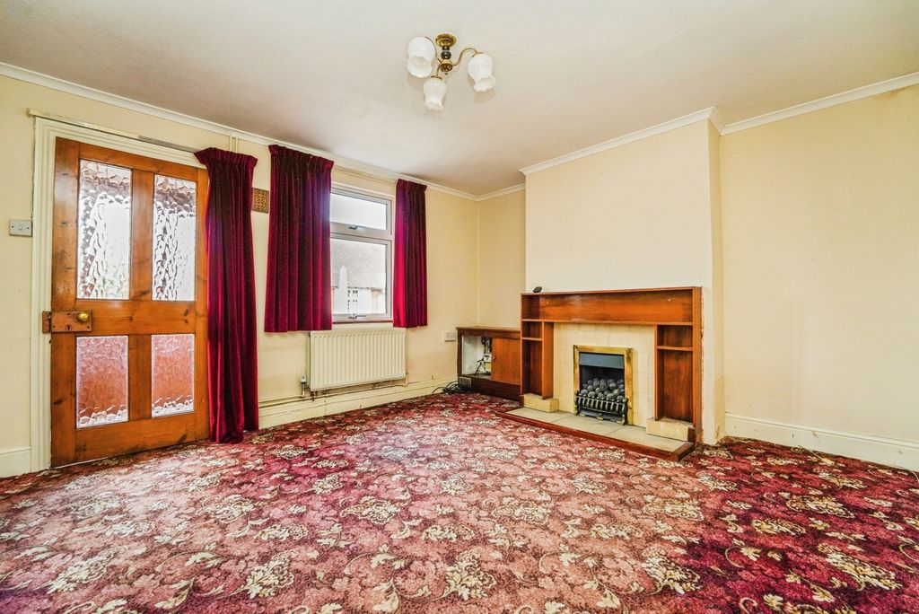 Property photo 2 of 16 Photo