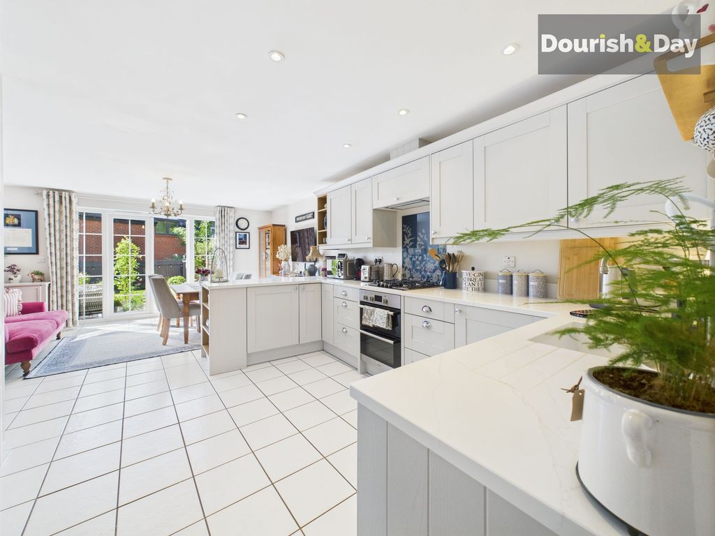 Property photo 2 of 17 Kitchen Diner