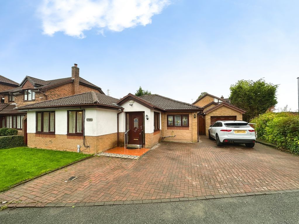 Property photo 1 of 18 Externally