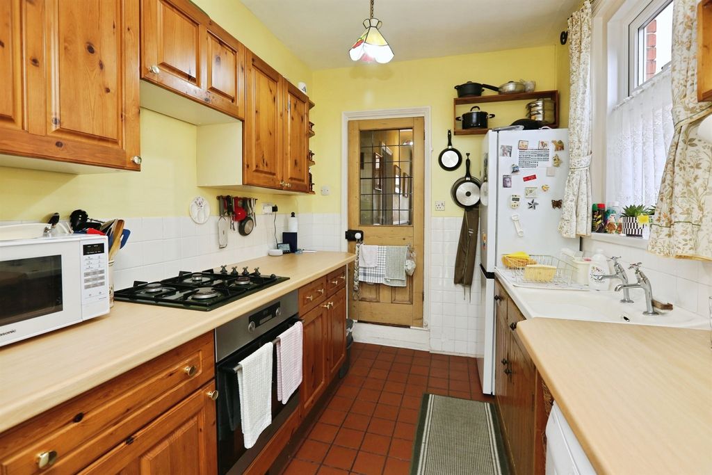 Property photo 2 of 17