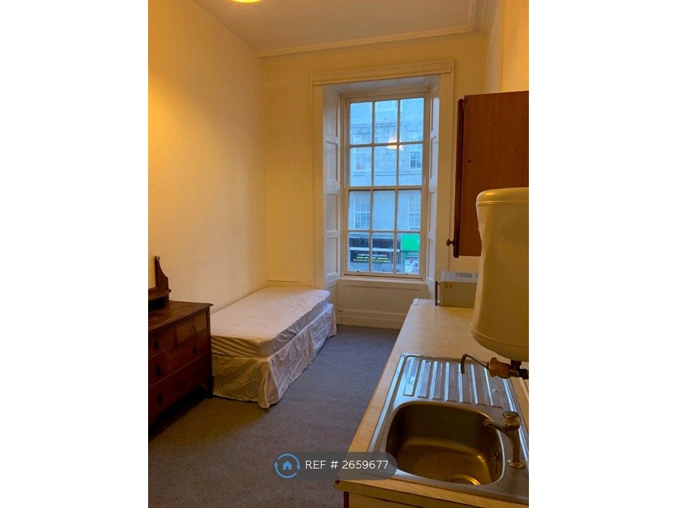 Property photo 2 of 3 Bedsit 2