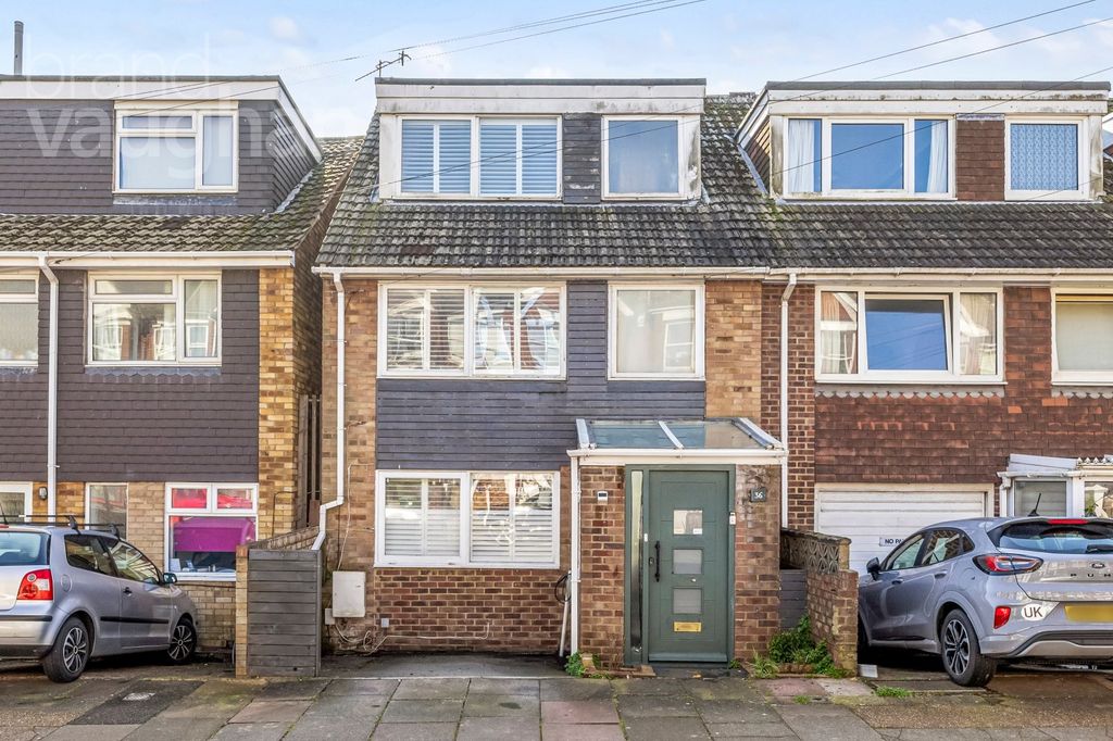 Property photo 1 of 23 Picture No. 04