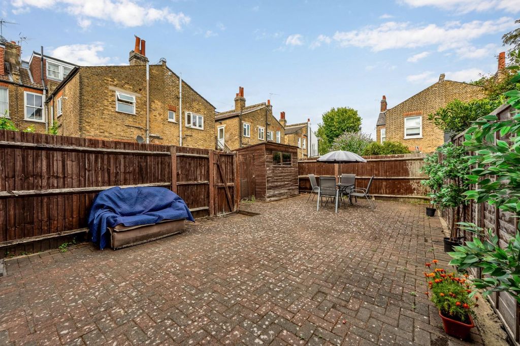 Property photo 2 of 9 14 Bonheur Road-12.Jpg