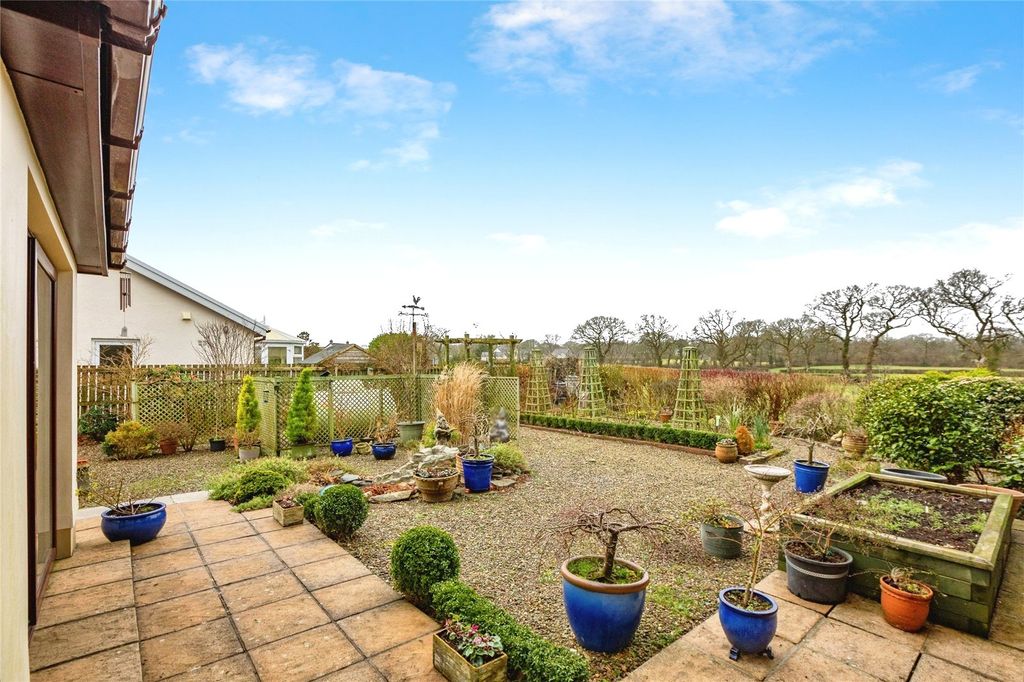 Property photo 3 of 23 Picture No. 10