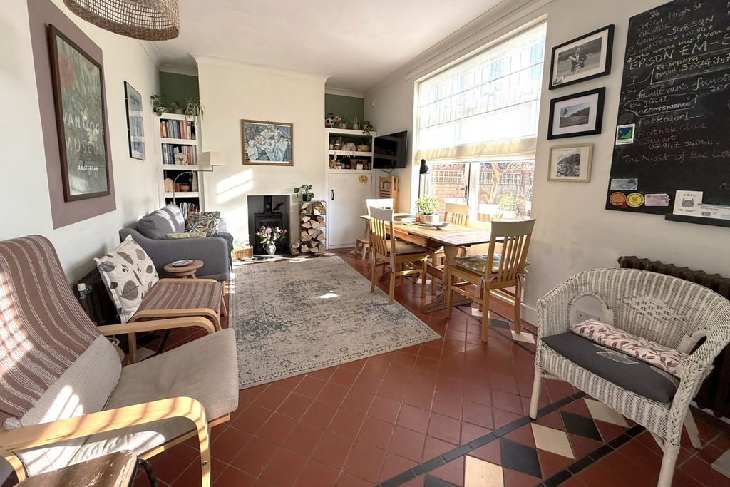 Property photo 3 of 23 Gallery