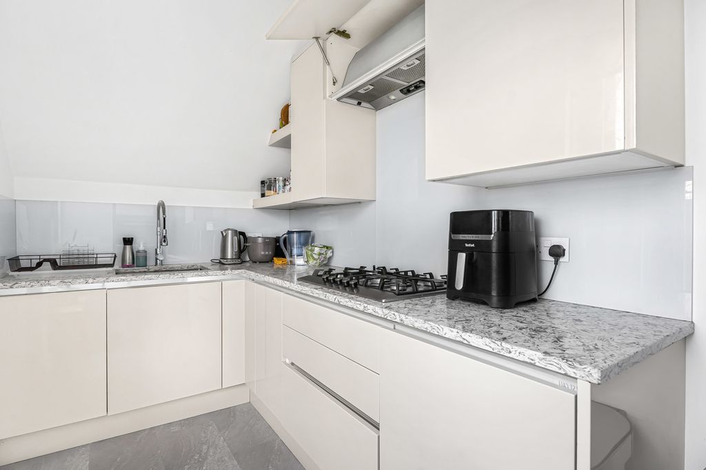 Property photo 3 of 24 Kitchen