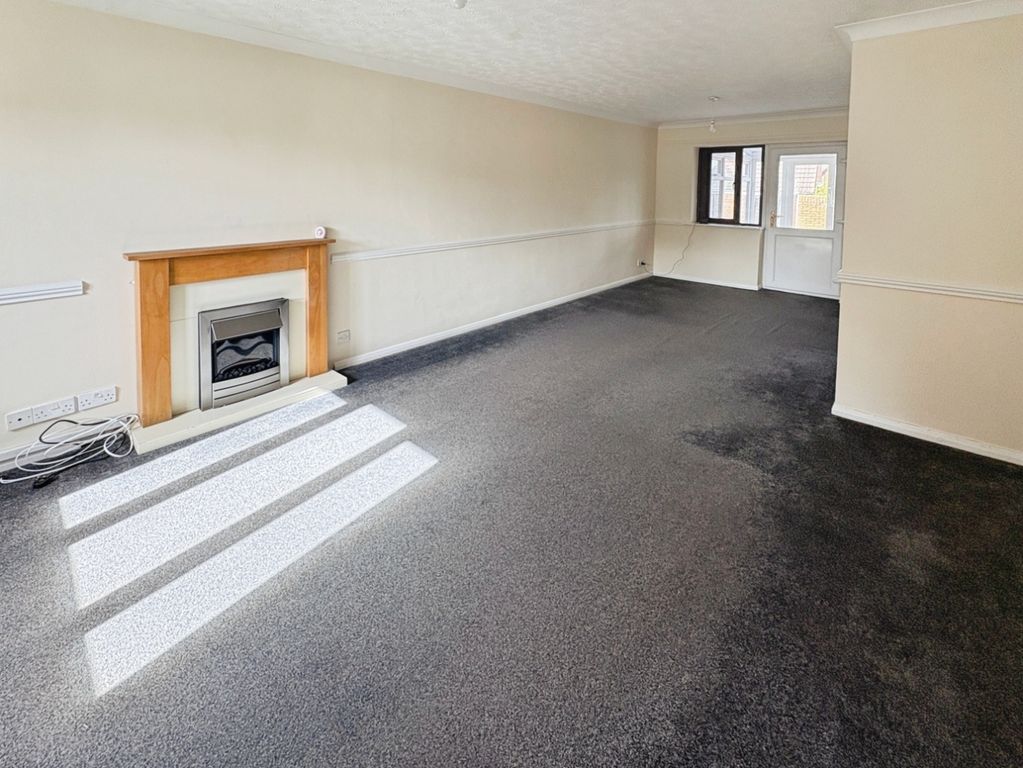 Property photo 3 of 11 Pbox-Img.Jpg