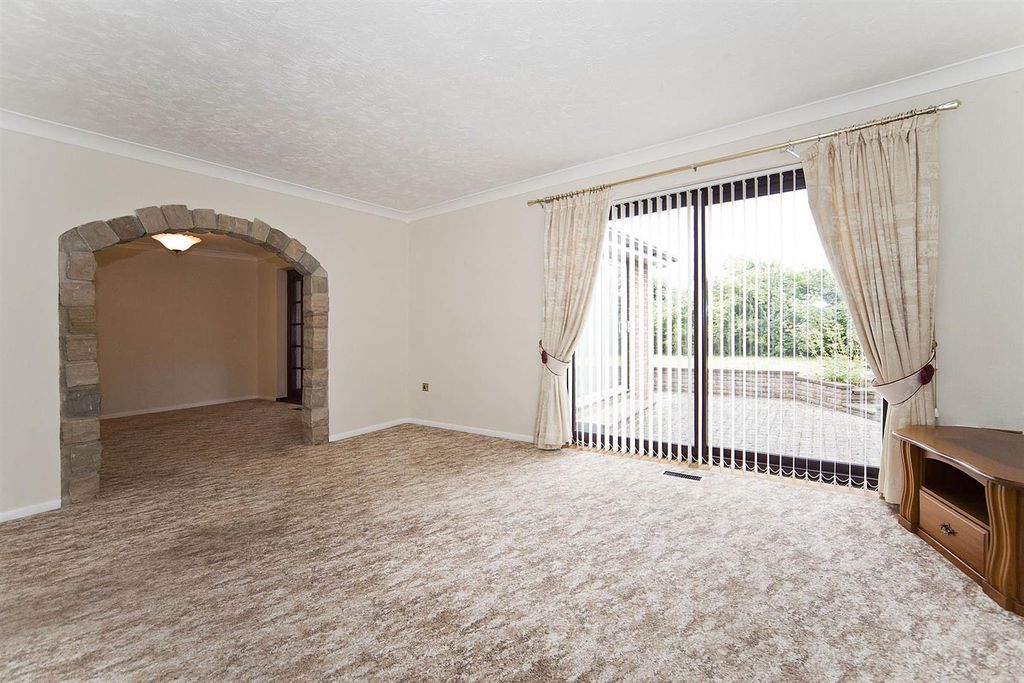 Property photo 3 of 26