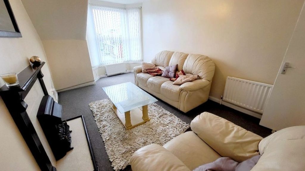 Property photo 2 of 6