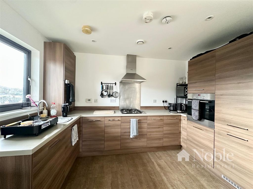 Property photo 2 of 11 Open Plan Lounge/Kitchen/Dining Area