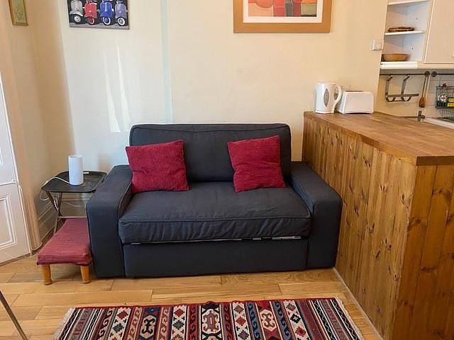 Property photo 3 of 10 Reception