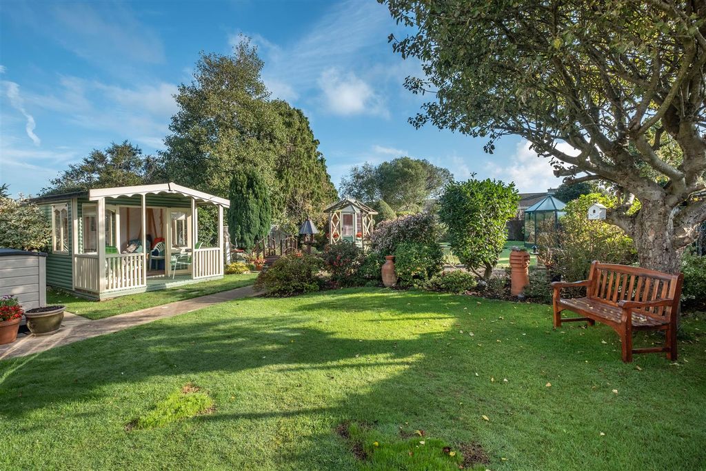 Property photo 3 of 19