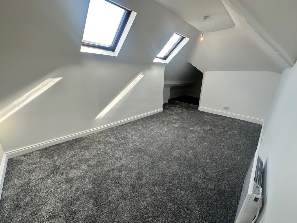 Property photo 2 of 14 Image
