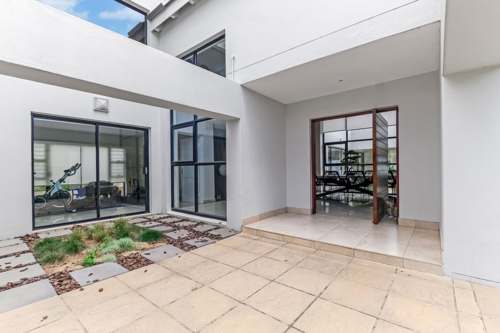Property photo 3 of 46