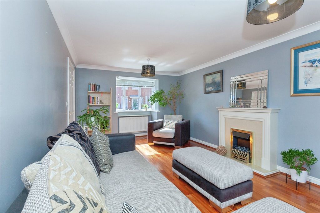 Property photo 3 of 17 Picture No. 06