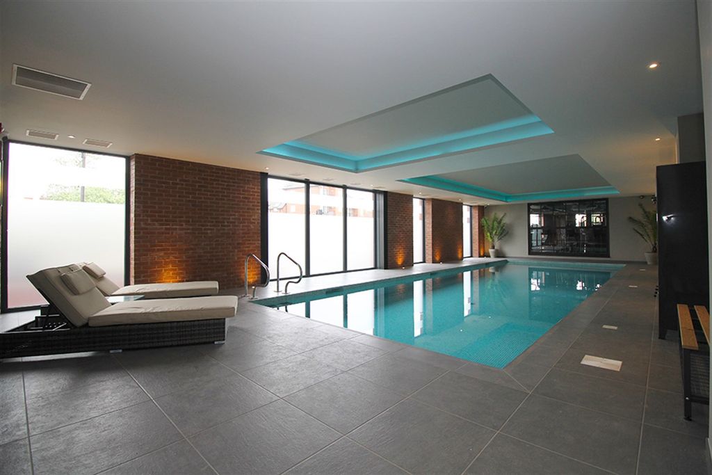 Property photo 1 of 22 Swimming Pool