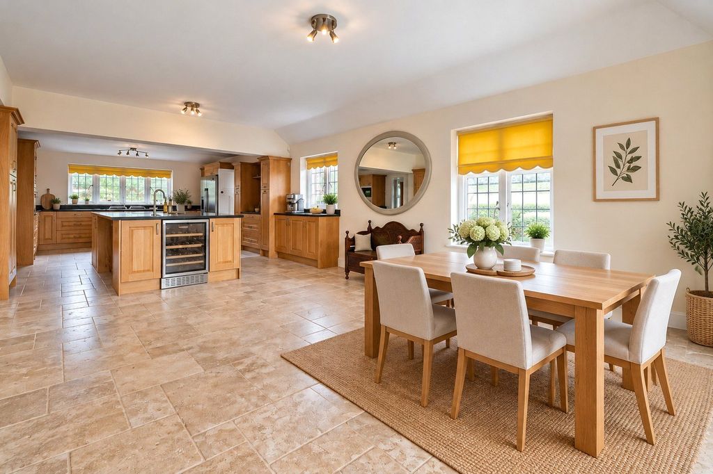 Property photo 3 of 40 Picture No. 60