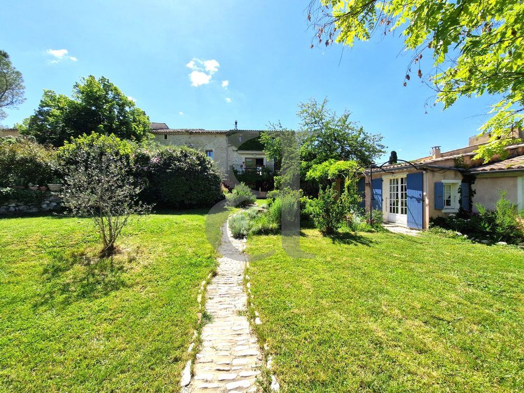 Property photo 2 of 26