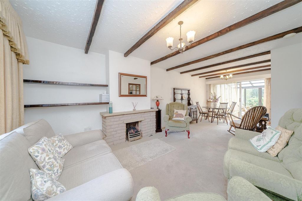 Property photo 3 of 21 Lounge/Dining Room