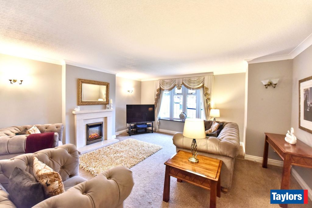 Property photo 2 of 26