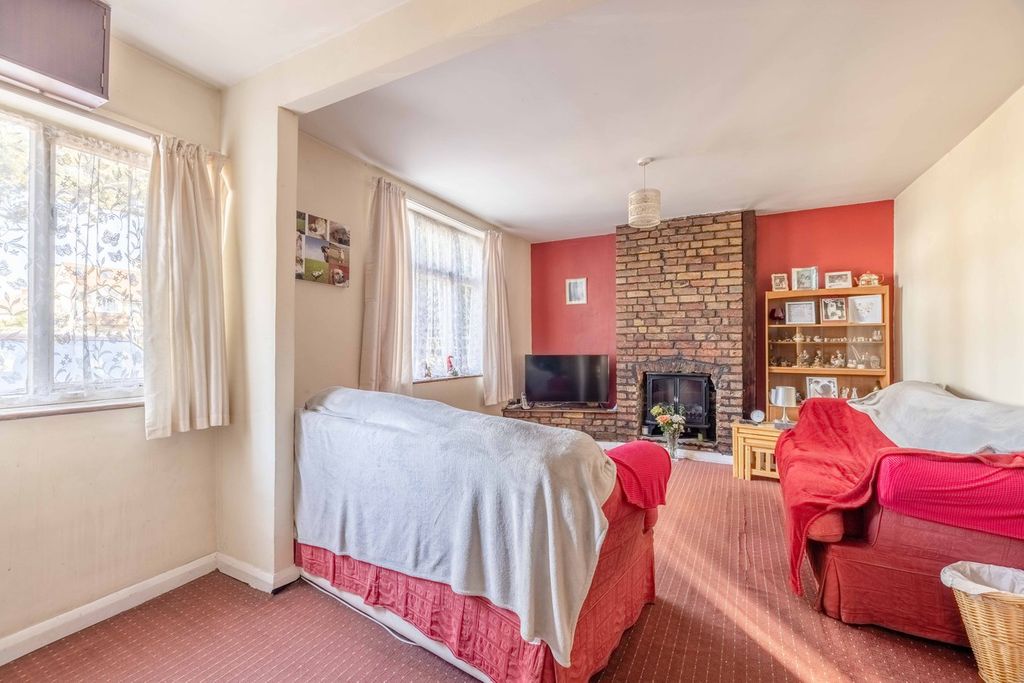 Property photo 3 of 22