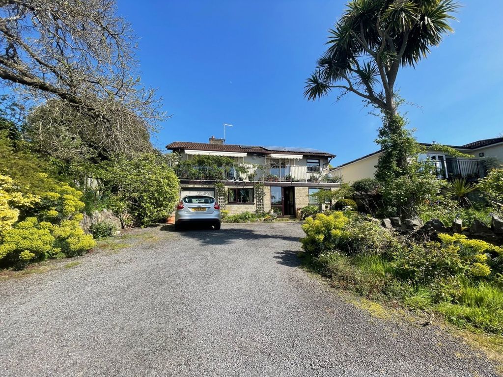 Property photo 1 of 14 Front