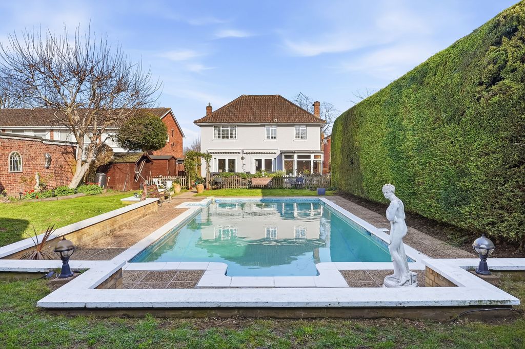 Property photo 2 of 14