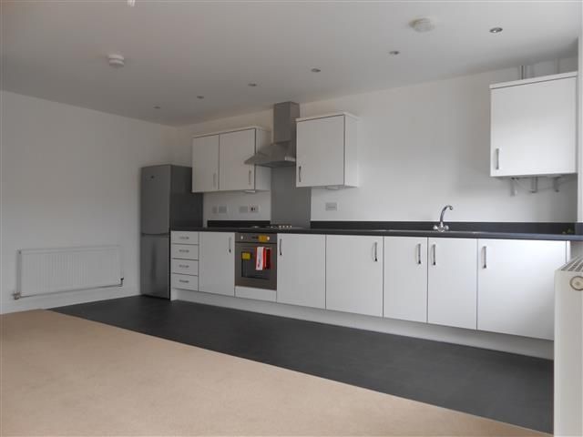 Property photo 2 of 7 Kitchen