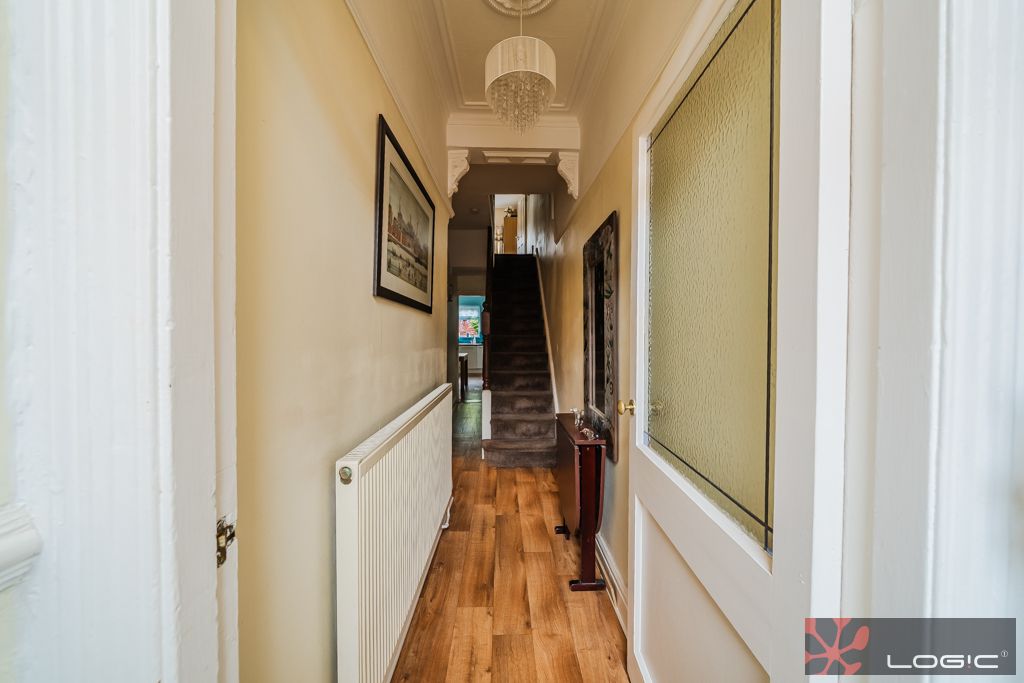 Property photo 3 of 37