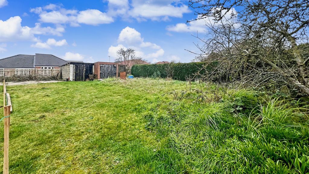 Property photo 3 of 22 Photo 21