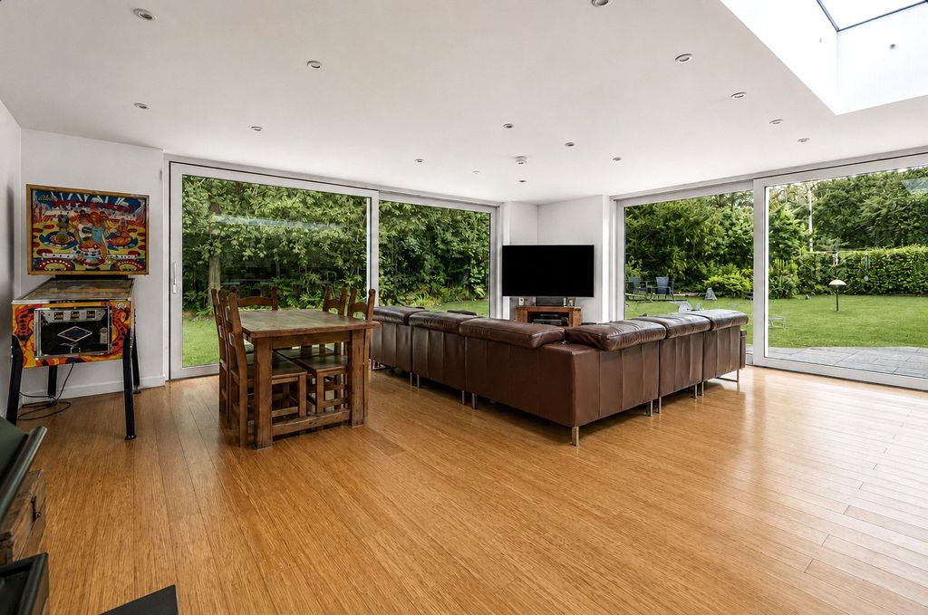Property photo 3 of 15 Picture No. 99