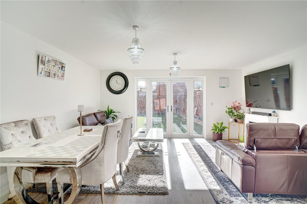 Property photo 2 of 12 Reception