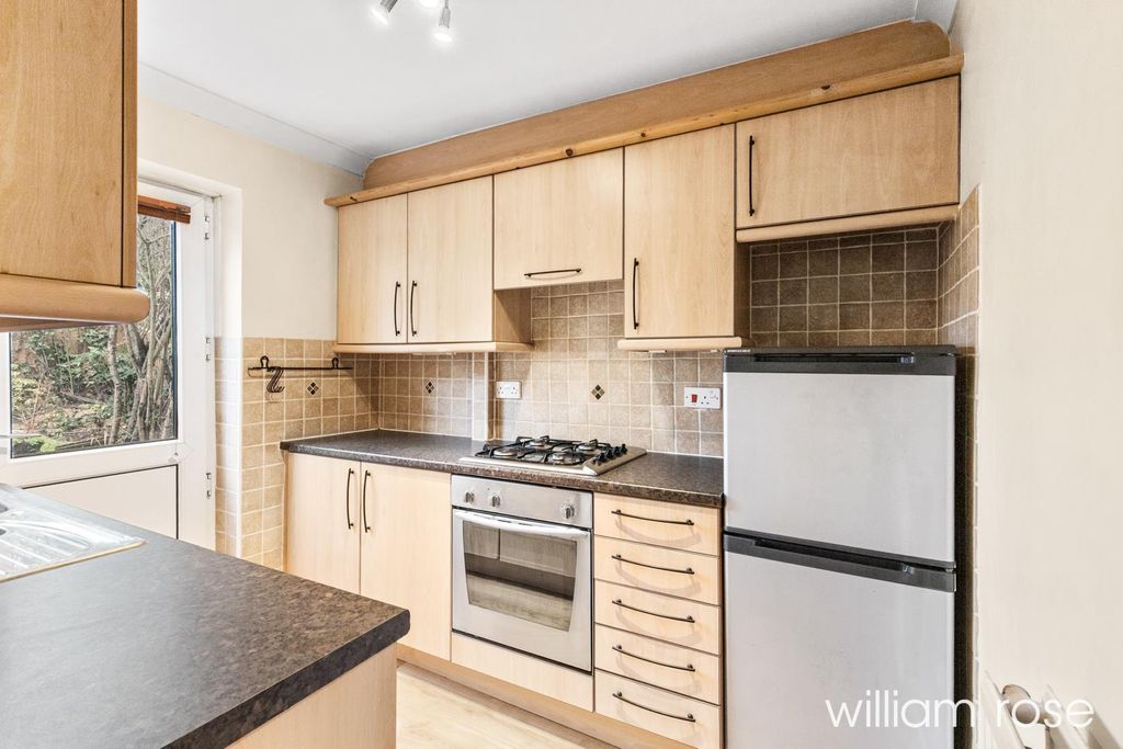 Property photo 3 of 12 Valleyhill_11.Jpg