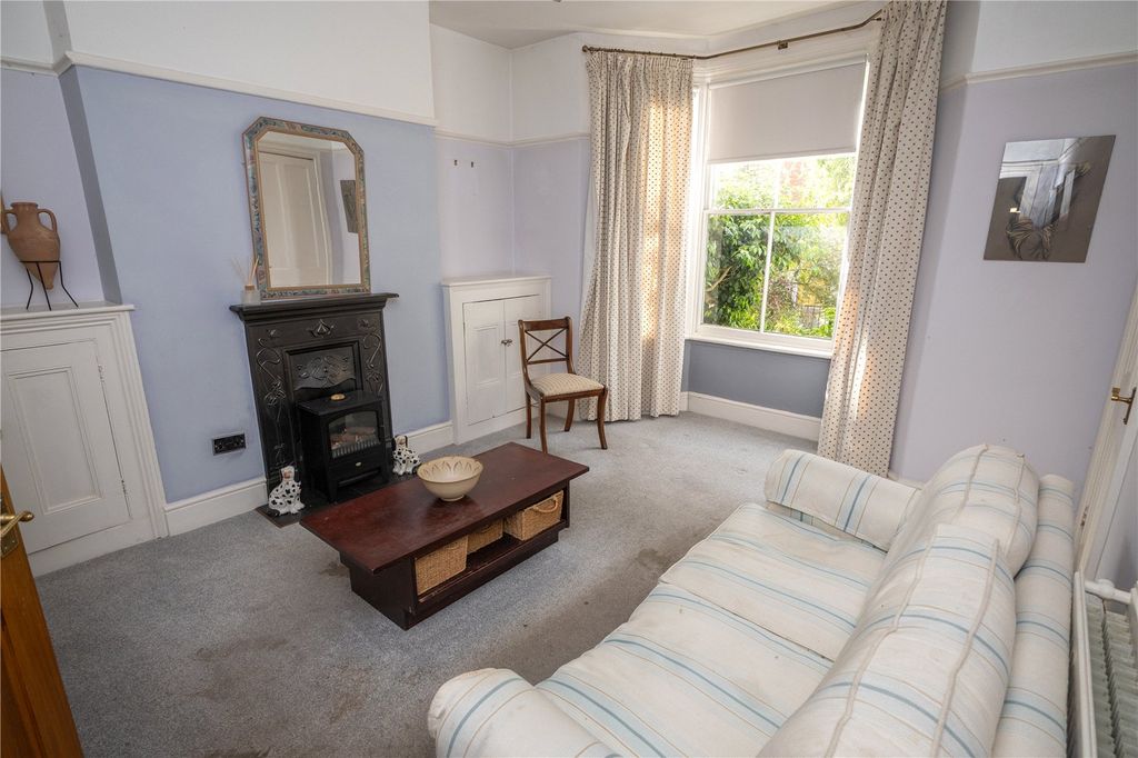 Property photo 2 of 15 Picture No. 03
