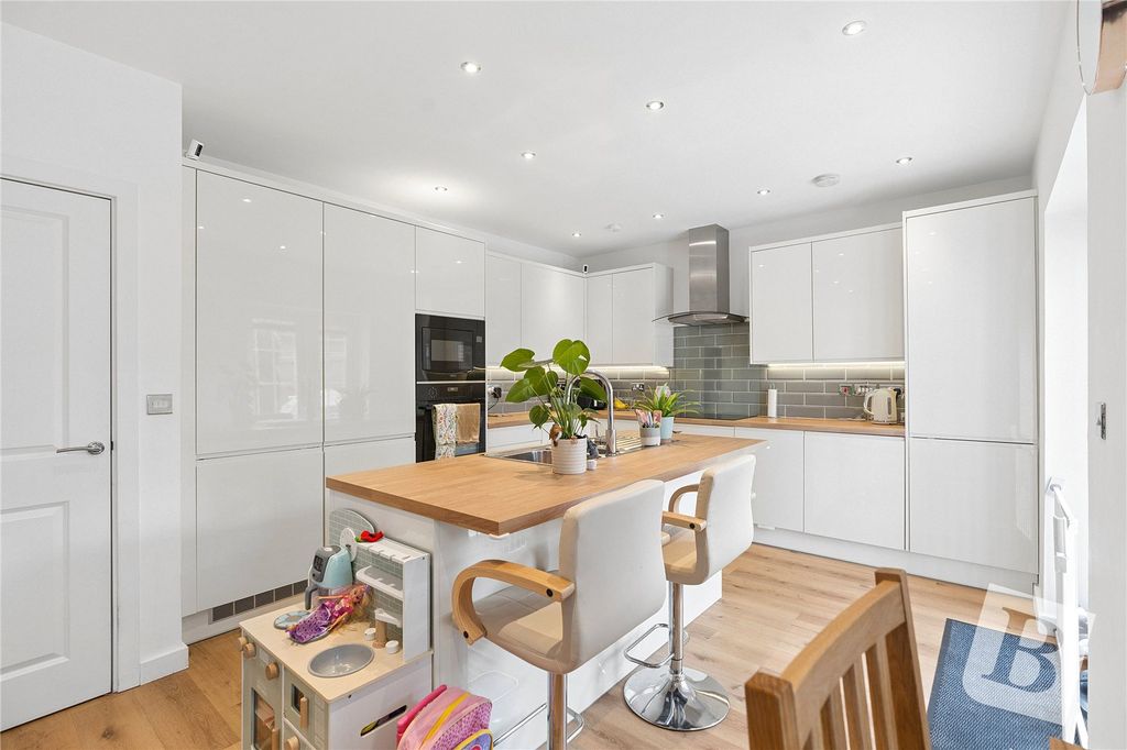 Property photo 3 of 13 Kitchen/Diner