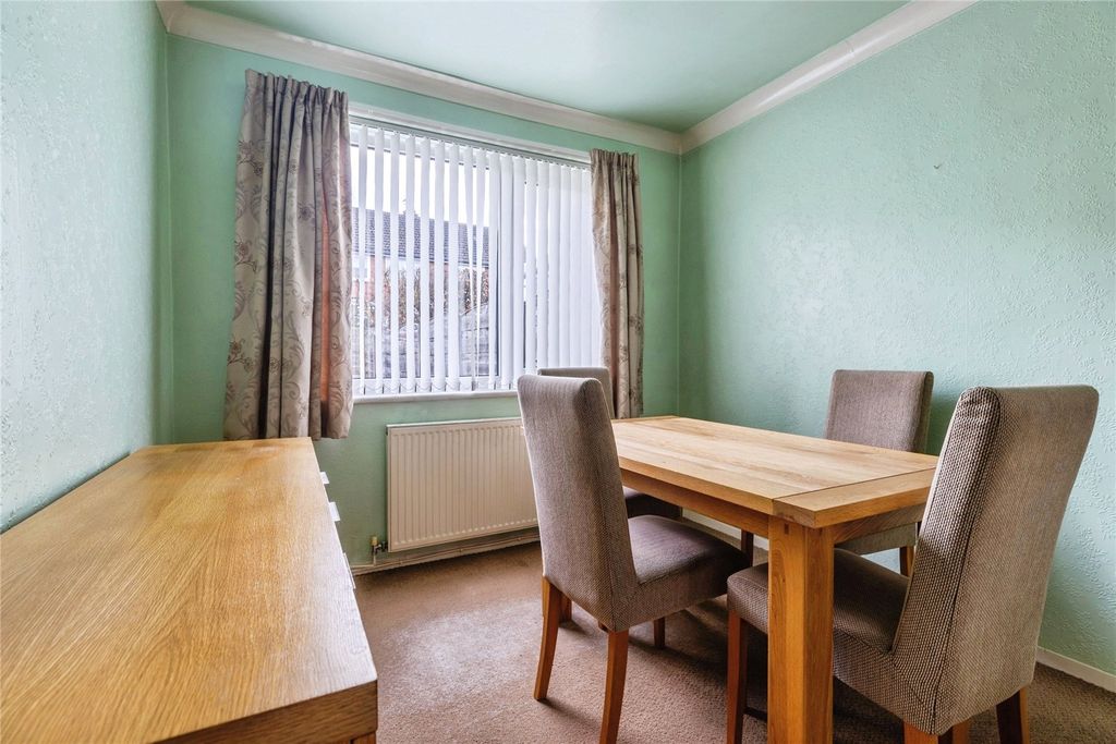 Property photo 3 of 22 Picture No. 21