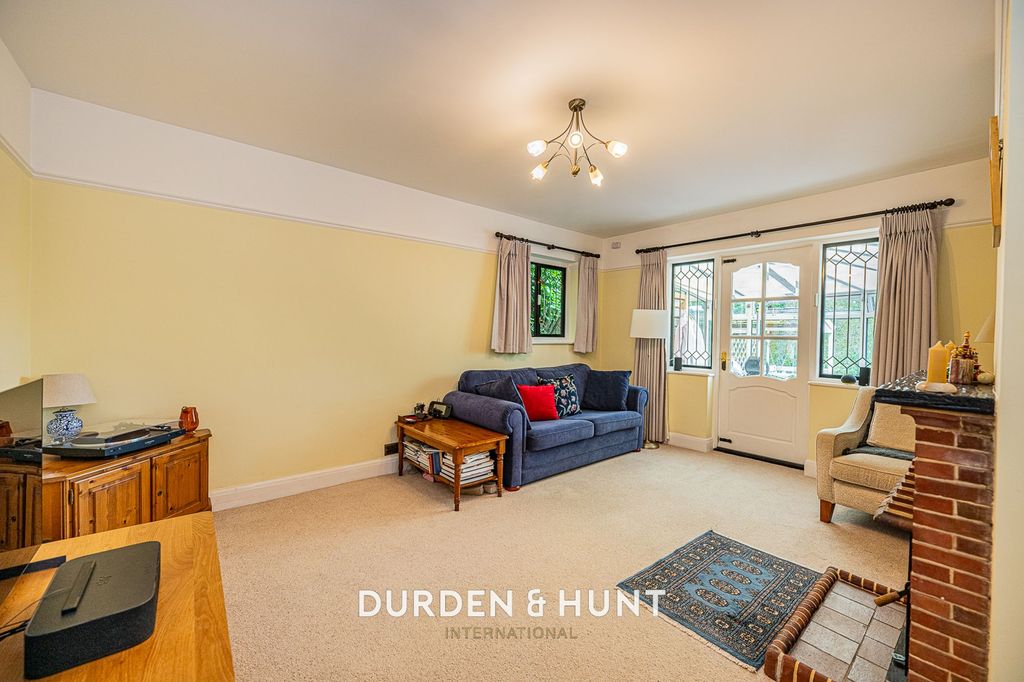 Property photo 3 of 37