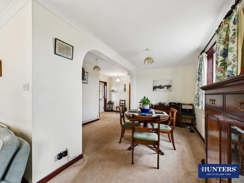 Property photo 3 of 26