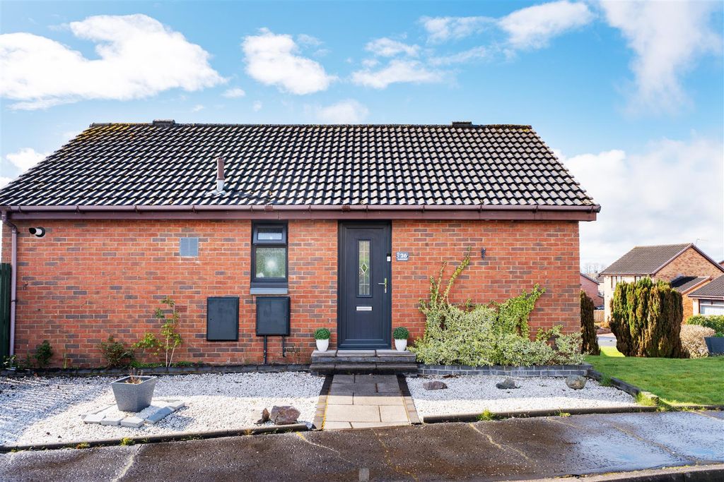 Property photo 2 of 26 26Elmhurst-32.Jpg