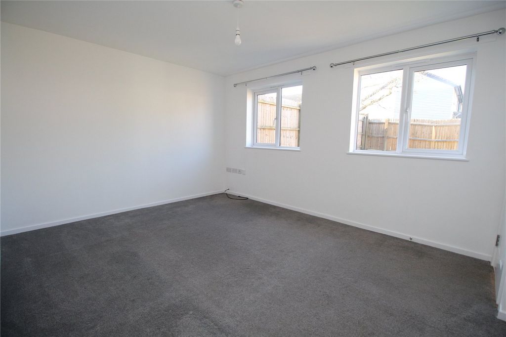 Property photo 3 of 9 Picture No. 14