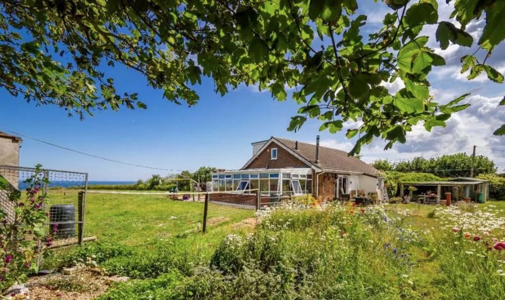 Property photo 2 of 12
