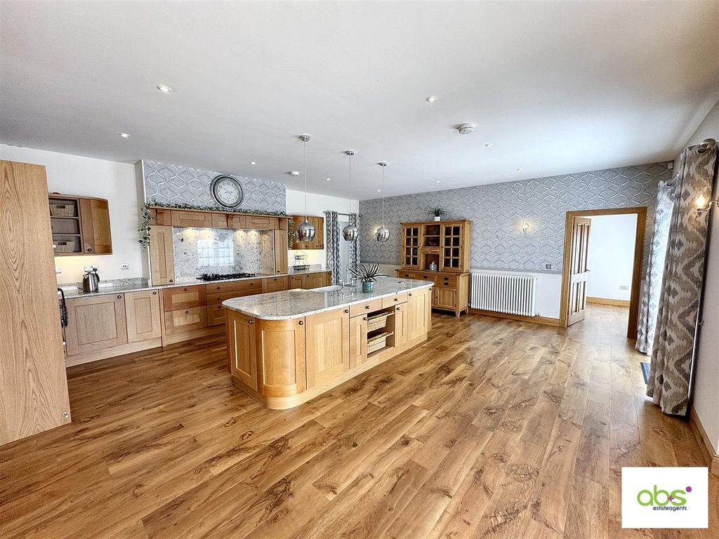 Property photo 2 of 37 Dining Kitchen.Jpg