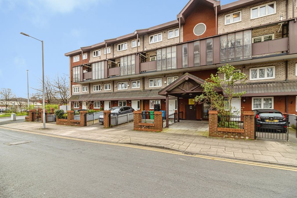 Property photo 1 of 8 Photo