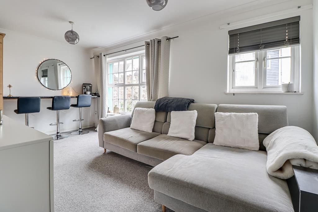 Property photo 2 of 17 Kitchen/Living Room